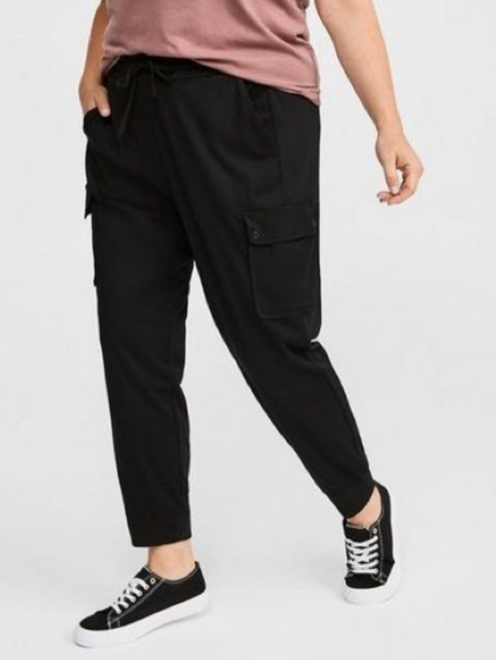 Torrid Challis Black Cargo Jogger Pants - Women 2X NWOT - Picture 2 of 4